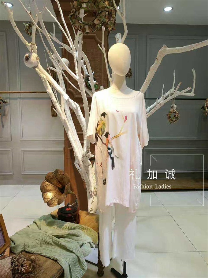 【青花多彩品牌折扣女装批发,青花多彩品牌库存女装批发】价格,厂家,女式T恤